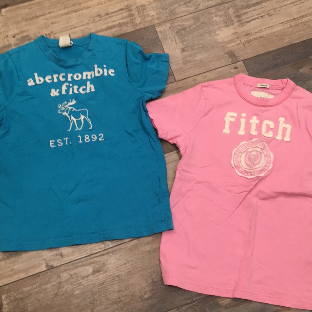 2 Abercrombie and Fitch kids t-shirt.